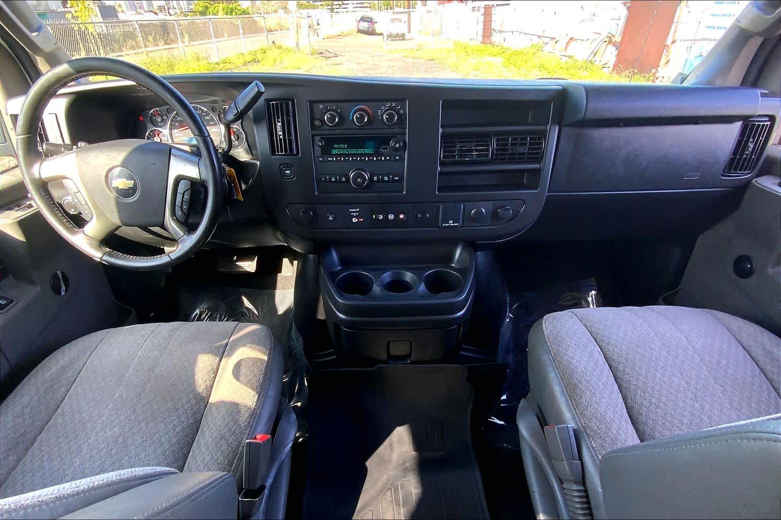 2019 Chevrolet Express Passenger LT