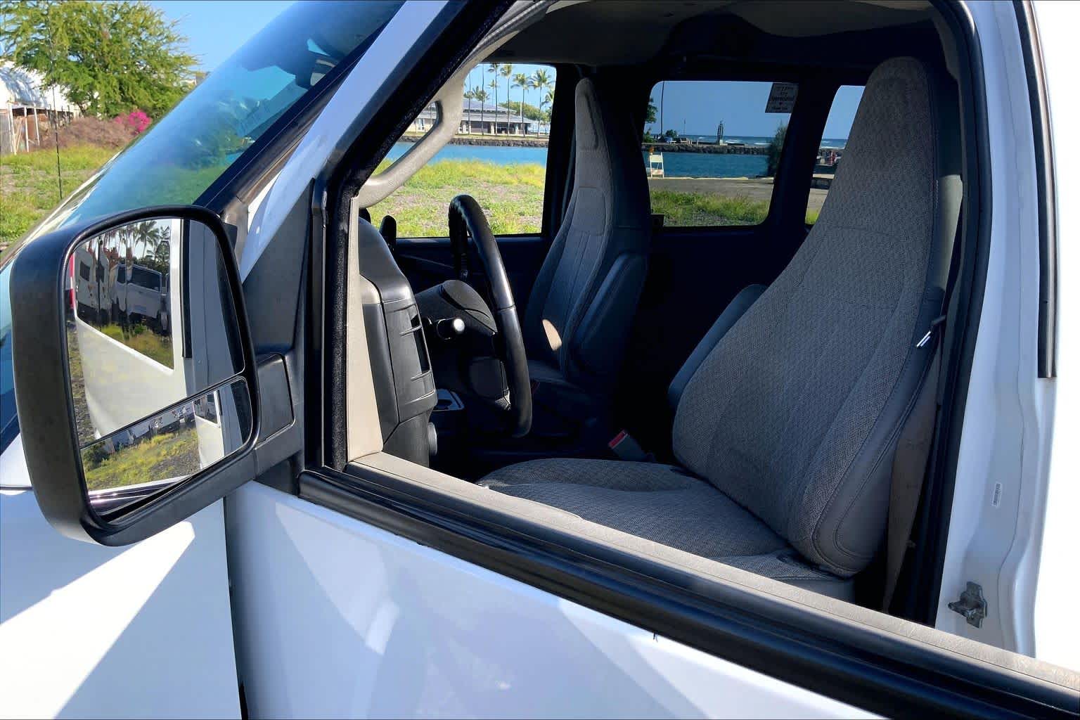 2019 Chevrolet Express Passenger LT