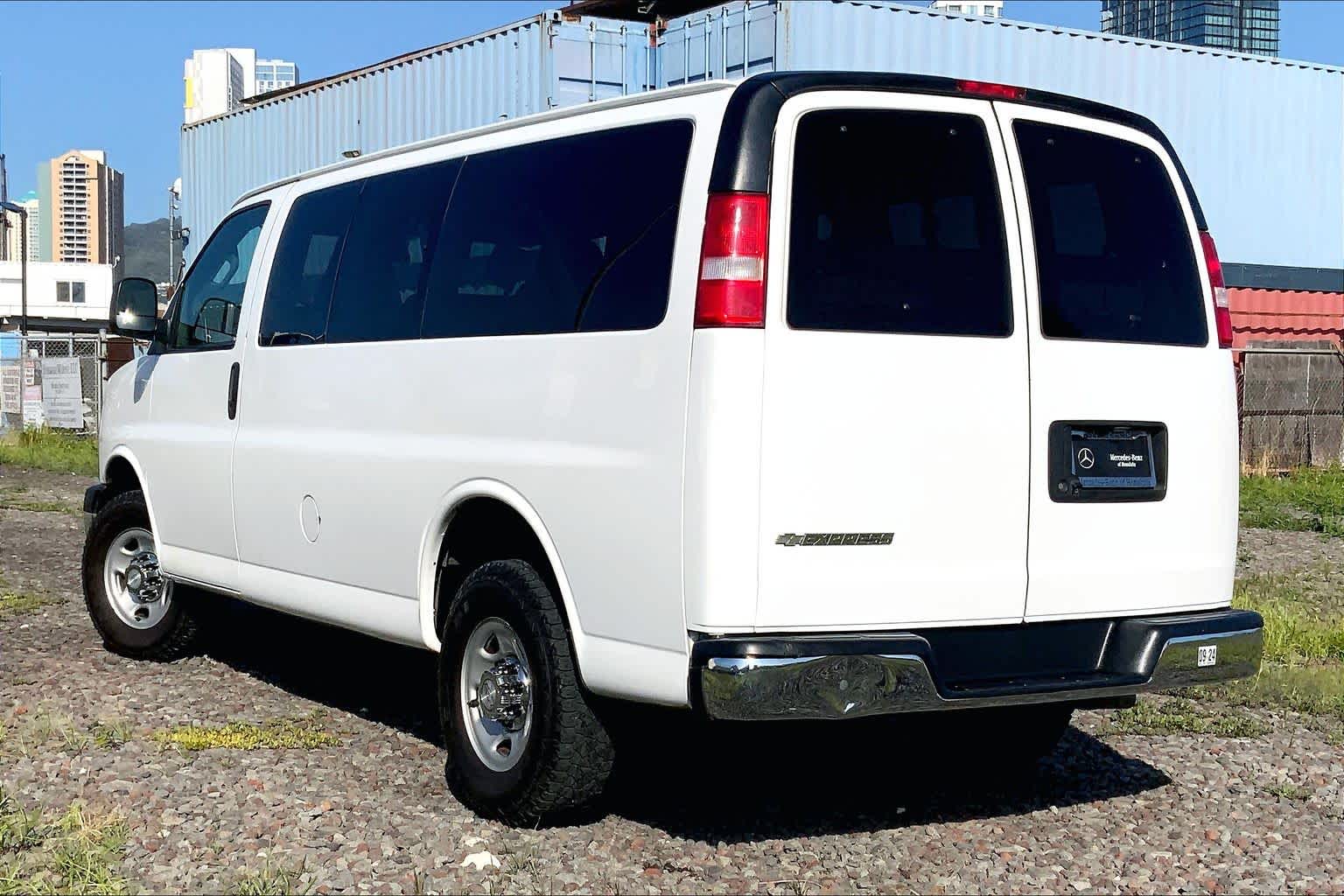 2019 Chevrolet Express Passenger LT