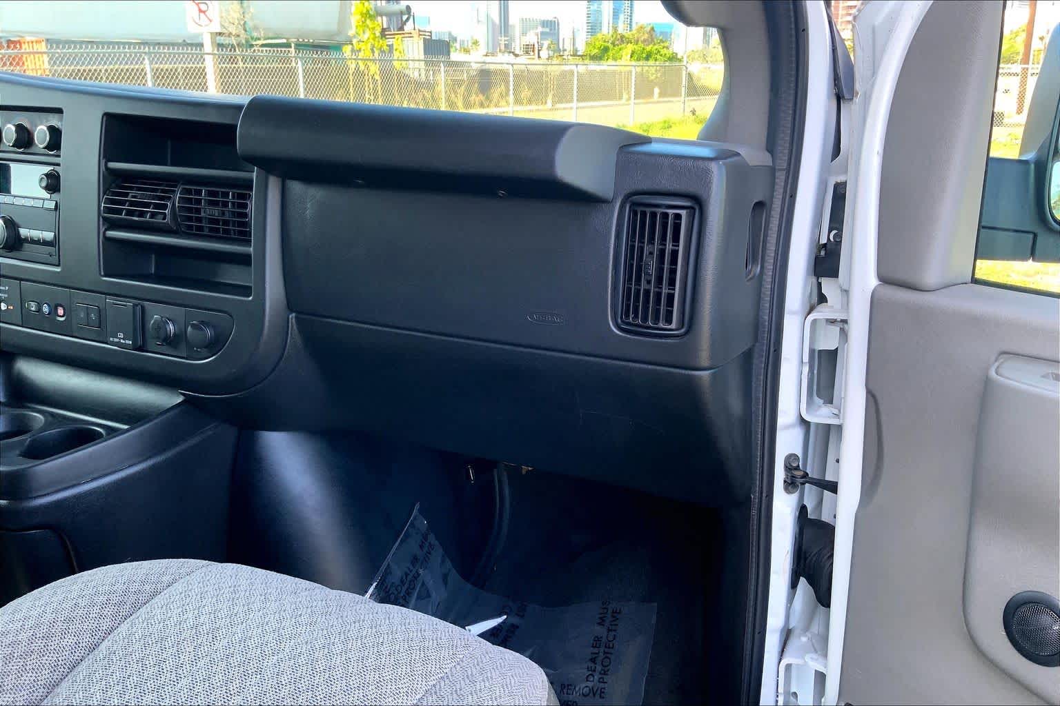 2019 Chevrolet Express Passenger LT