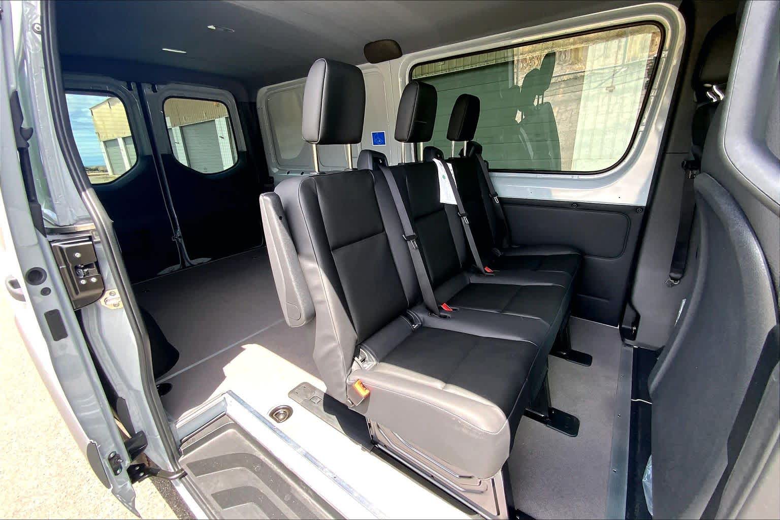 2026 Mercedes-Benz Sprinter 2500 Crew Standard Roof I4 Diesel 144 RWD