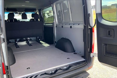 2026 Mercedes-Benz Sprinter 2500 Crew Standard Roof I4 Diesel 144 RWD
