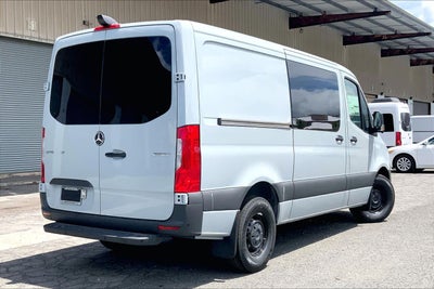 2026 Mercedes-Benz Sprinter 2500 Crew Standard Roof I4 Diesel 144 RWD