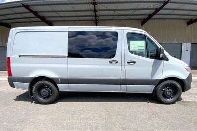 2026 Mercedes-Benz Sprinter 2500 Crew Standard Roof I4 Diesel 144 RWD