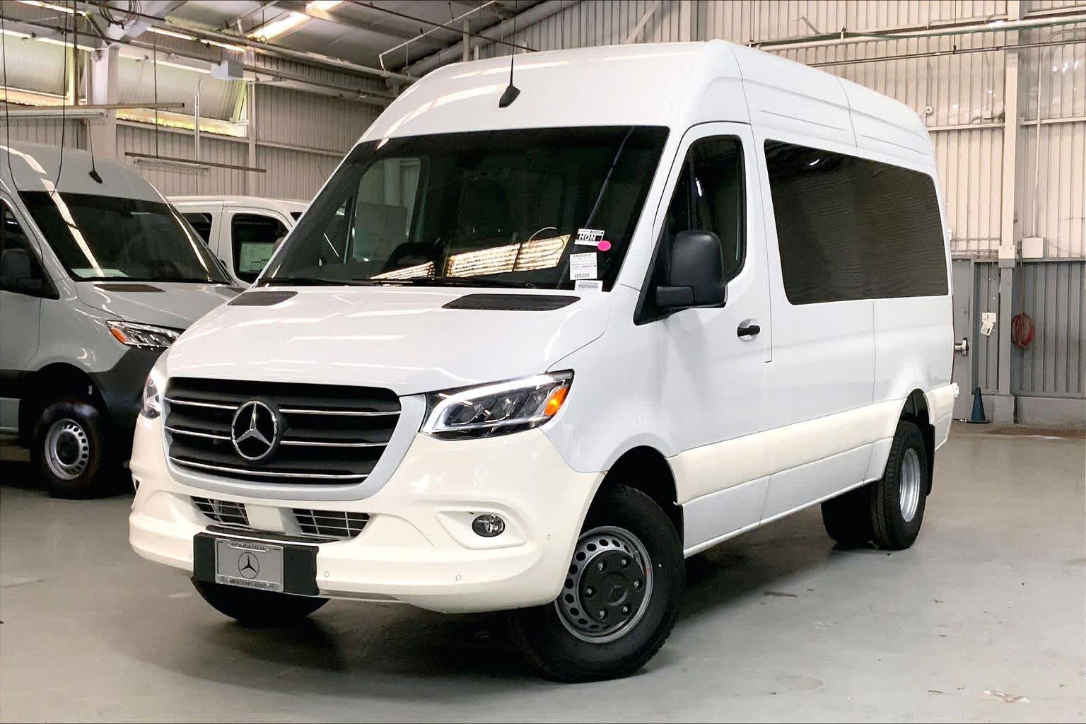 2025 Mercedes-Benz Sprinter Cargo Van 3500 Standard Roof I4 Diesel HO 144" RWD