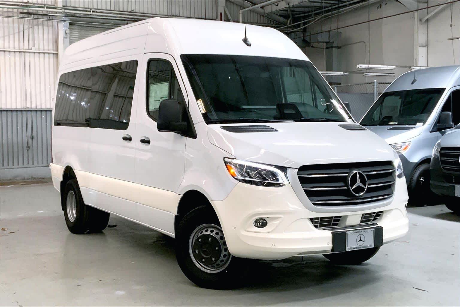 2025 Mercedes-Benz Sprinter Cargo Van 3500 Standard Roof I4 Diesel HO 144" RWD
