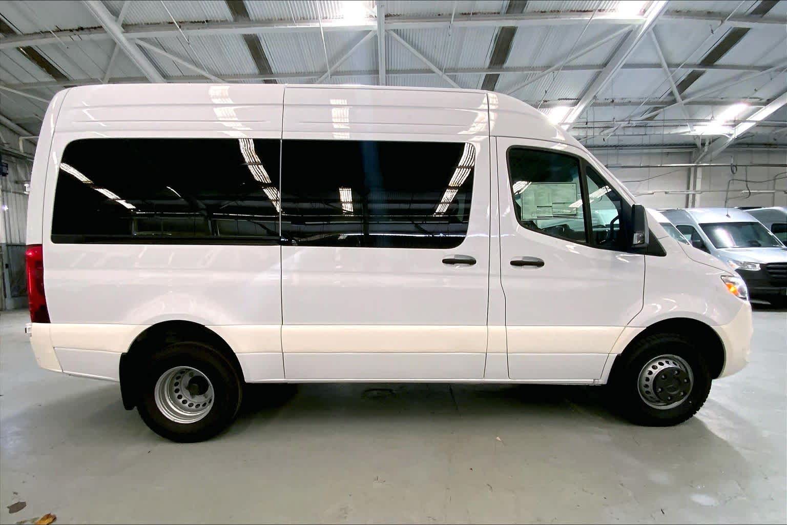 2025 Mercedes-Benz Sprinter Cargo Van 3500 Standard Roof I4 Diesel HO 144" RWD