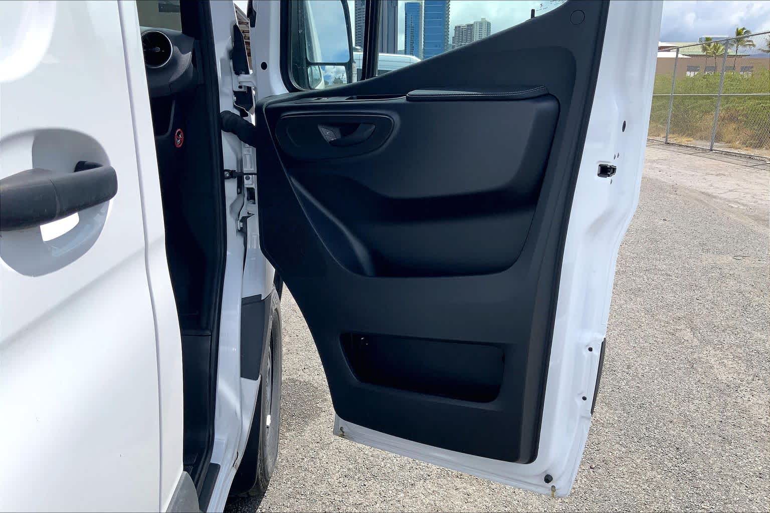 2026 Mercedes-Benz Sprinter 2500 High Roof I4 Diesel 144 RWD