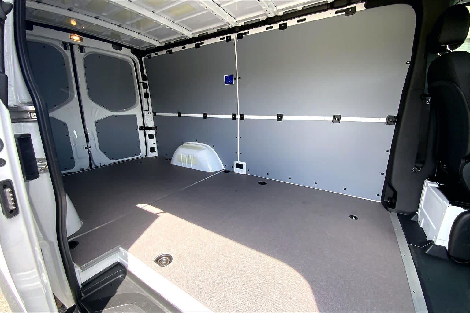 2026 Mercedes-Benz Sprinter 2500 High Roof I4 Diesel 144 RWD