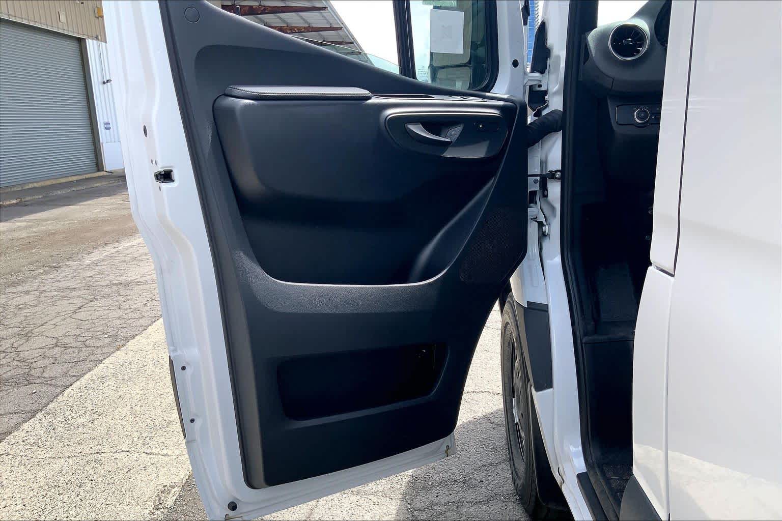 2026 Mercedes-Benz Sprinter 2500 High Roof I4 Diesel 144 RWD
