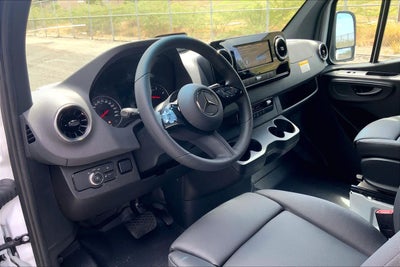 2026 Mercedes-Benz Sprinter 2500 High Roof I4 Diesel 144 RWD
