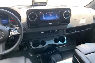 2026 Mercedes-Benz Sprinter 2500 Standard Roof I4 Diesel 144 RWD