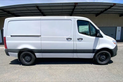 2026 Mercedes-Benz Sprinter 2500 Standard Roof I4 Diesel 144 RWD