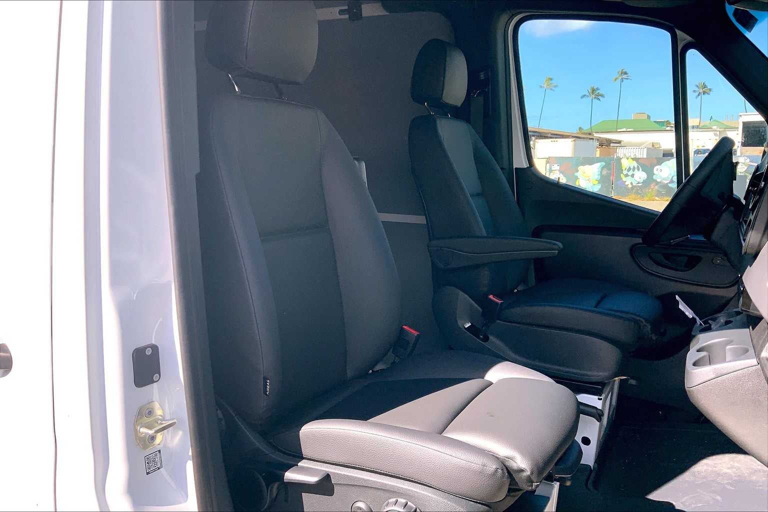 2025 Mercedes-Benz Sprinter Cargo Van 2500 High Roof I4 Diesel 170" RWD