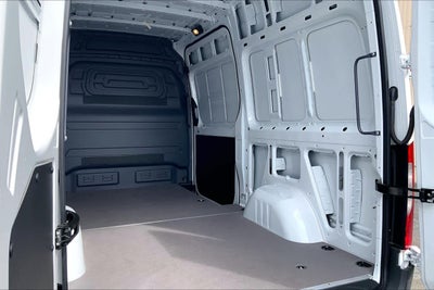2026 Mercedes-Benz Sprinter 2500 Standard Roof I4 Diesel HO 144" RWD