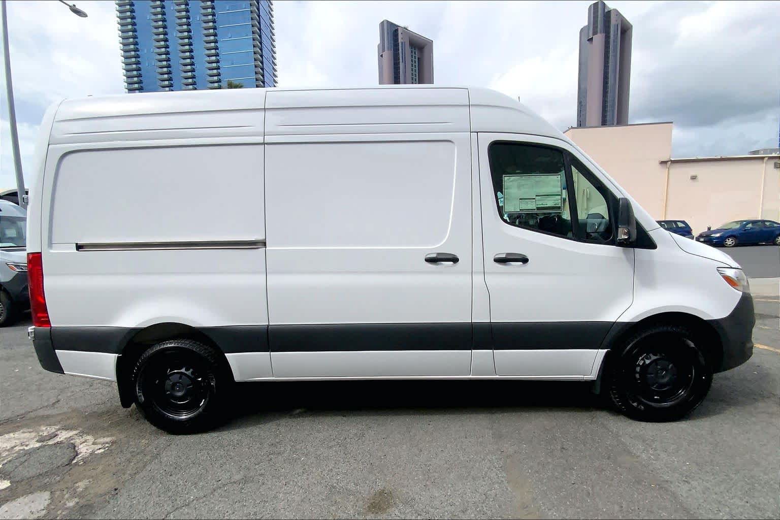2026 Mercedes-Benz Sprinter 2500 Standard Roof I4 Diesel HO 144" RWD