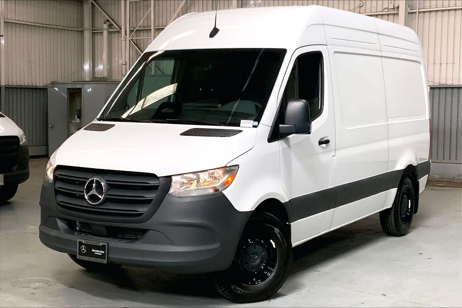 2025 Mercedes-Benz Sprinter 2500 Standard Roof I4 Diesel HO 144" RWD