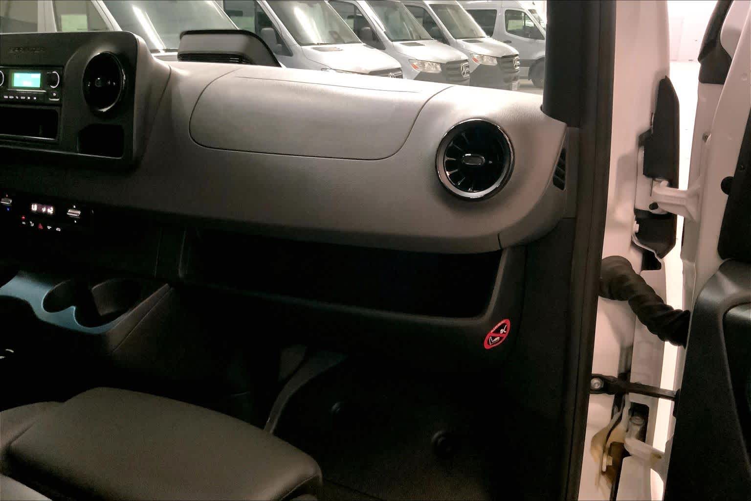 2025 Mercedes-Benz Sprinter 2500 Standard Roof I4 Diesel HO 144" RWD