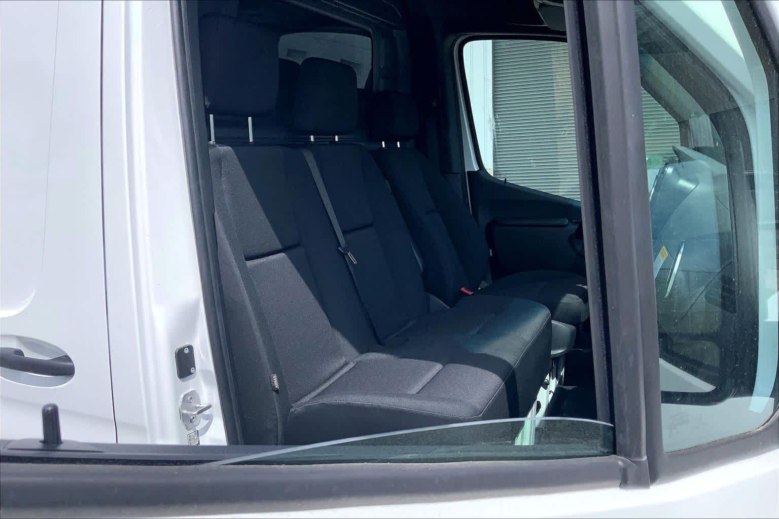 2026 Mercedes-Benz Sprinter Cargo 2500 Standard Roof I4 Diesel HO 144 RWD