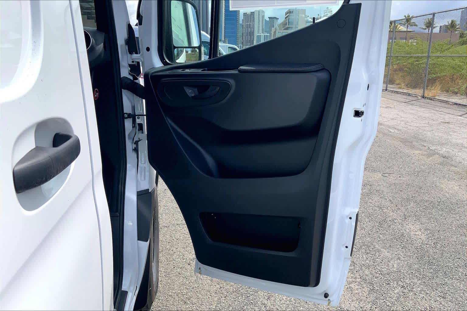 2026 Mercedes-Benz Sprinter Cargo 2500 Standard Roof I4 Diesel HO 144 RWD