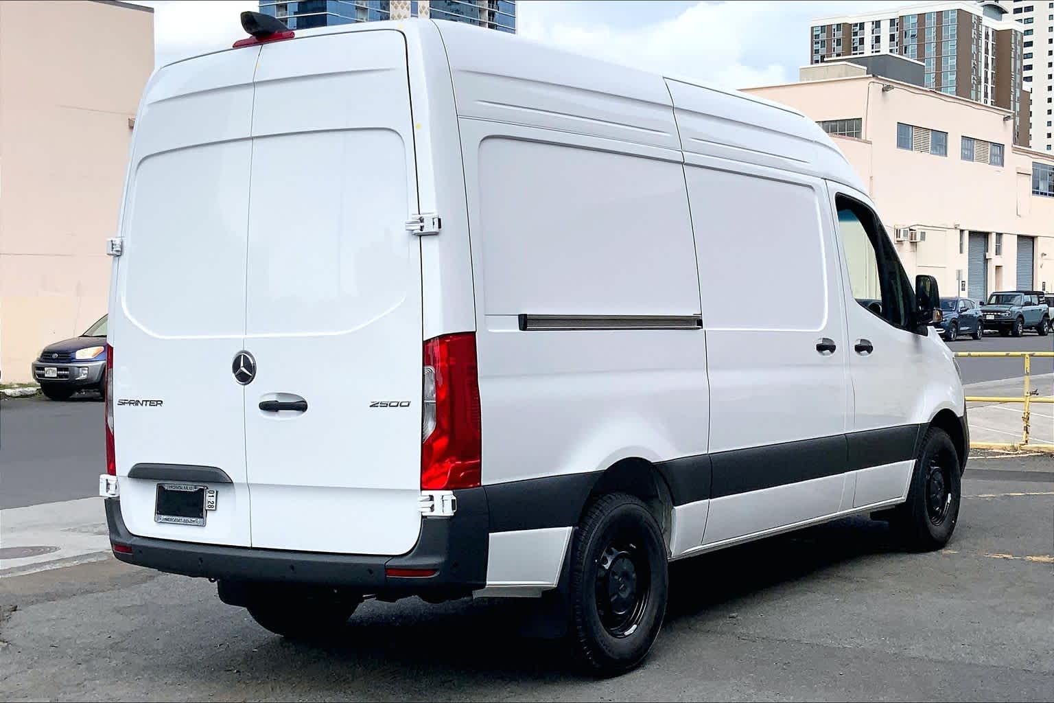2026 Mercedes-Benz Sprinter 2500 Standard Roof I4 Diesel HO 144" RWD