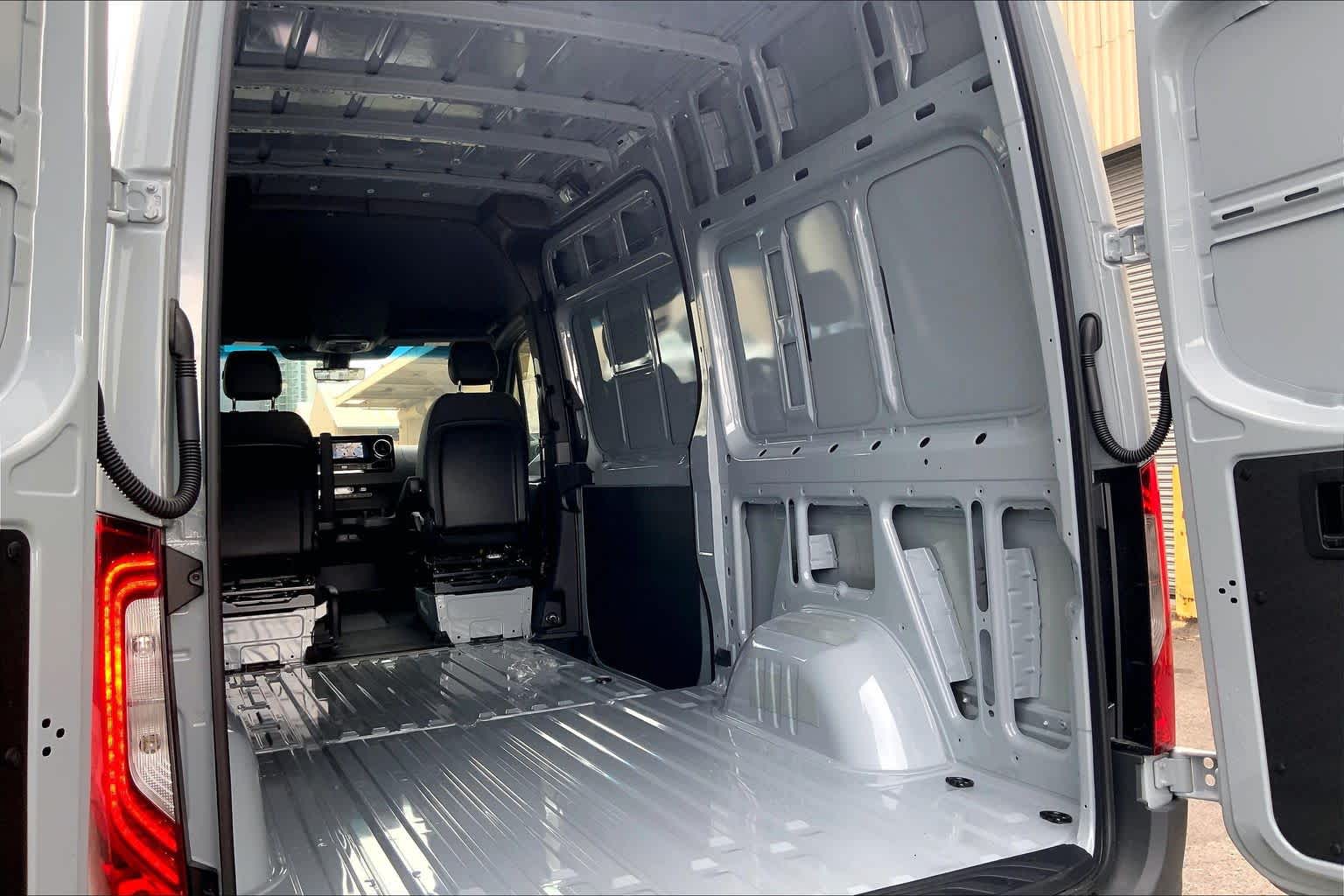 2026 Mercedes-Benz Sprinter 2500 Standard Roof I4 Diesel HO 144" AWD