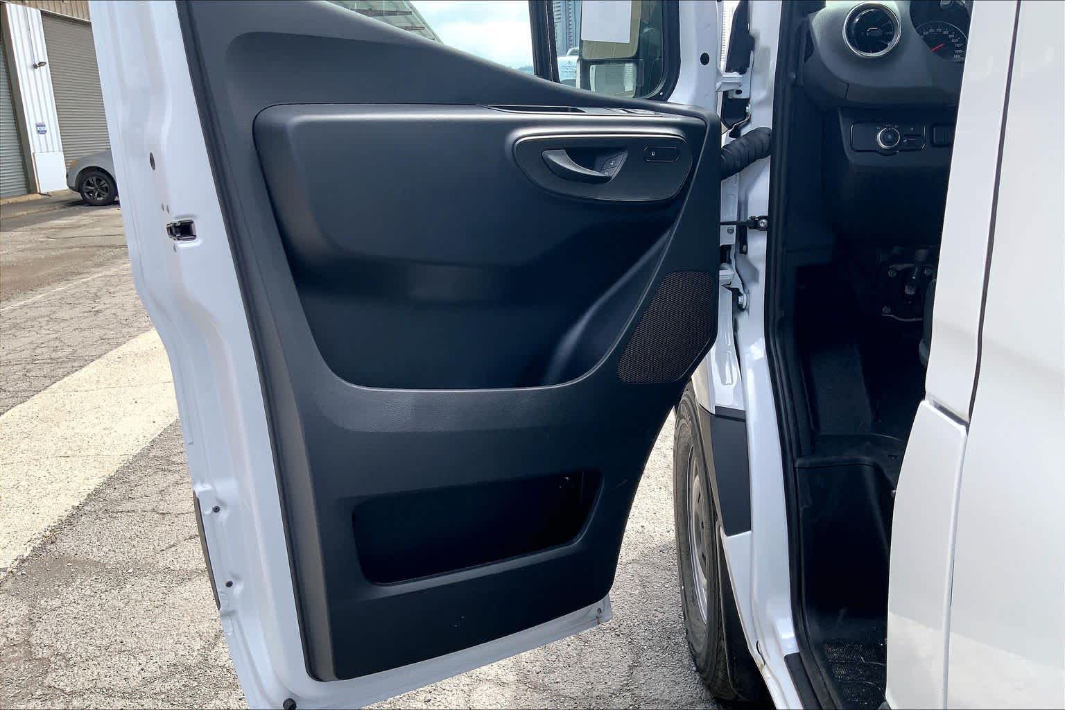 2026 Mercedes-Benz Sprinter 2500 High Roof I4 Diesel HO 170 RWD