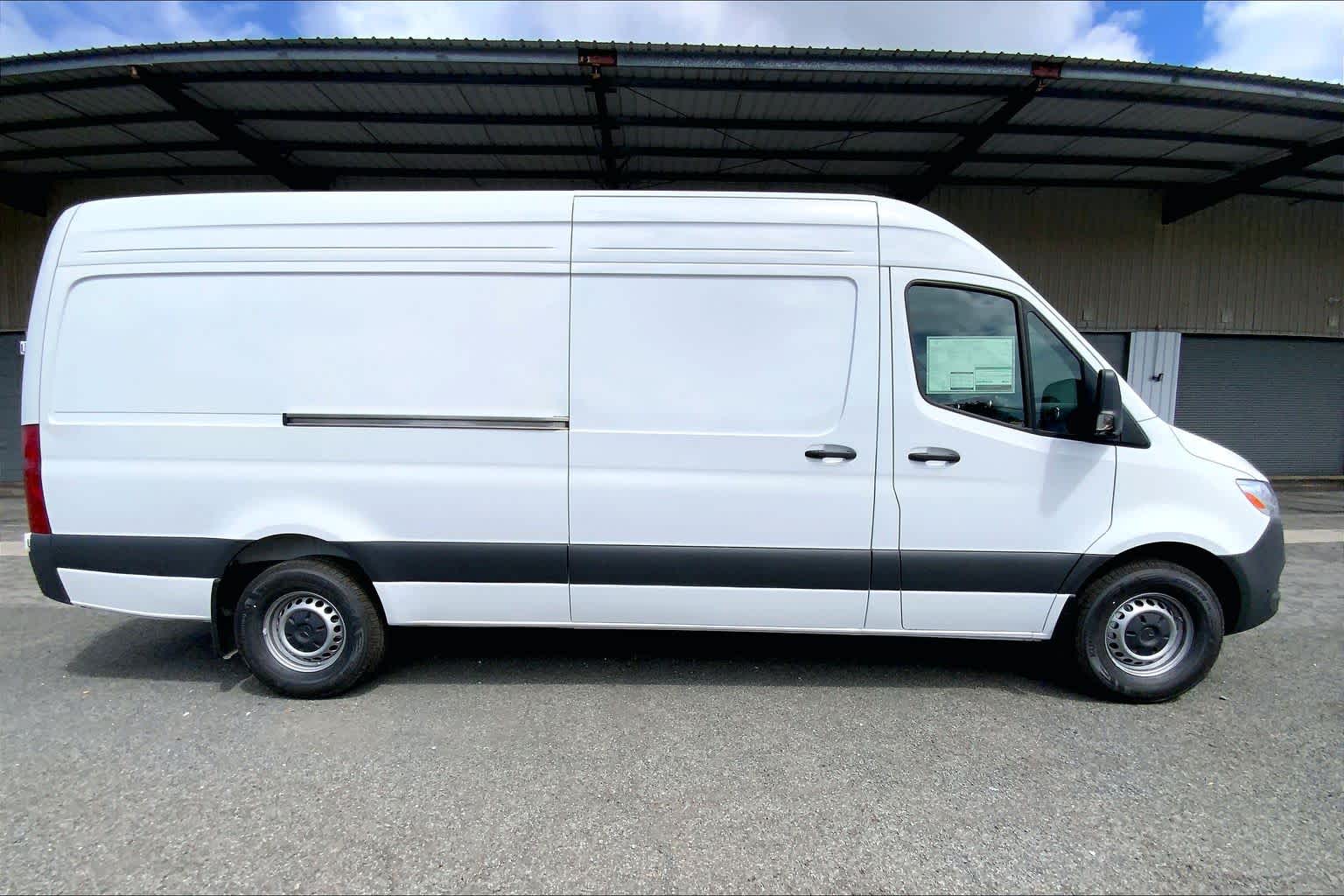 2026 Mercedes-Benz Sprinter 2500 High Roof I4 Diesel HO 170 RWD