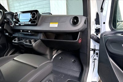2026 Mercedes-Benz Sprinter Passenger 2500 Standard Roof I4 Diesel 144 RWD