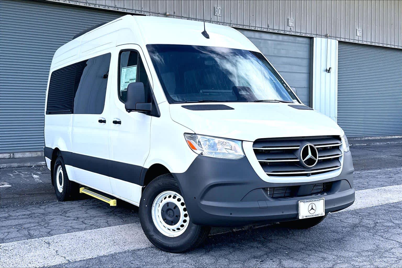 2026 Mercedes-Benz Sprinter Passenger 2500 Standard Roof I4 Diesel 144 RWD