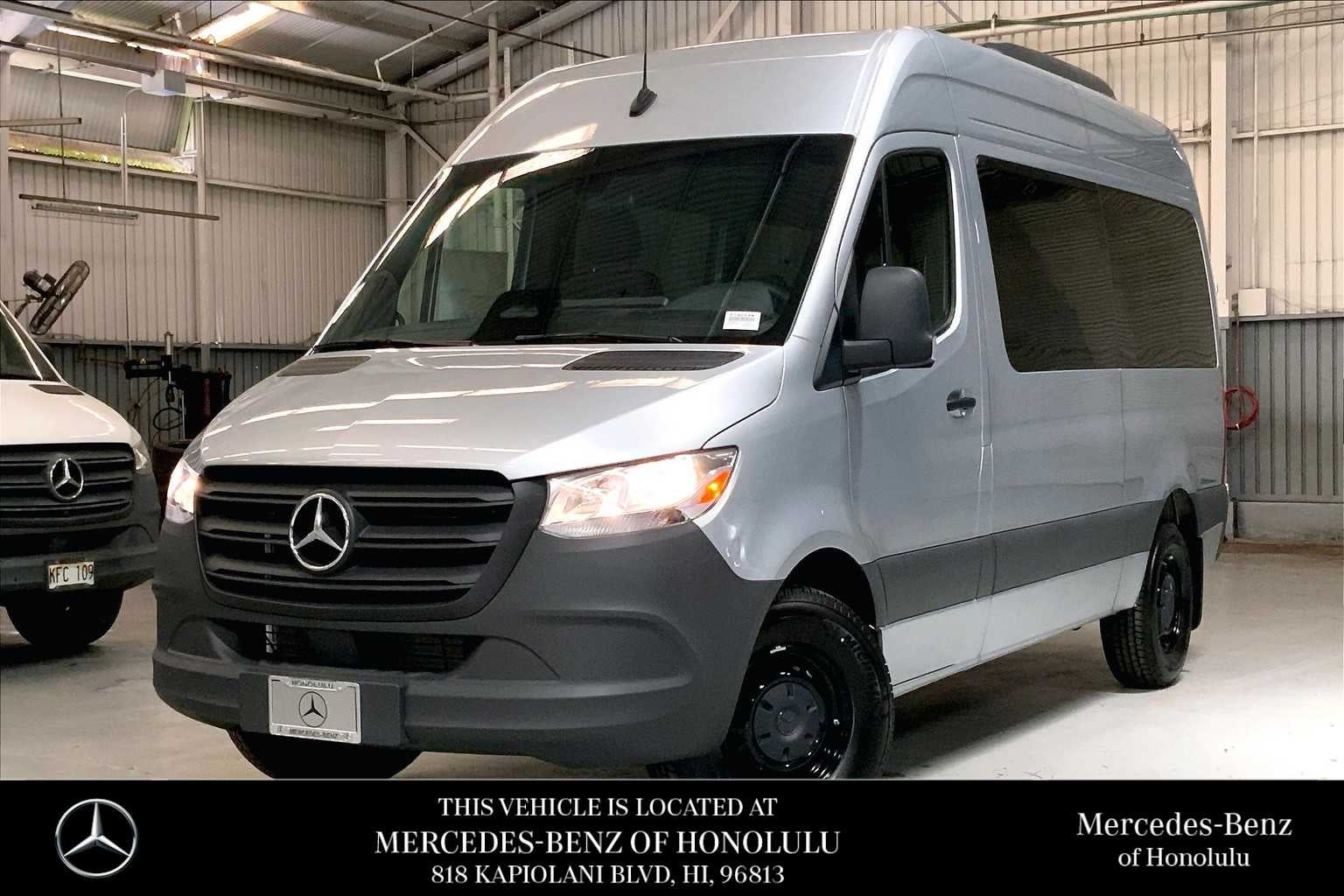 2025 Mercedes-Benz Sprinter Passenger Van 2500 Standard Roof I4 Diesel HO 144 RWD