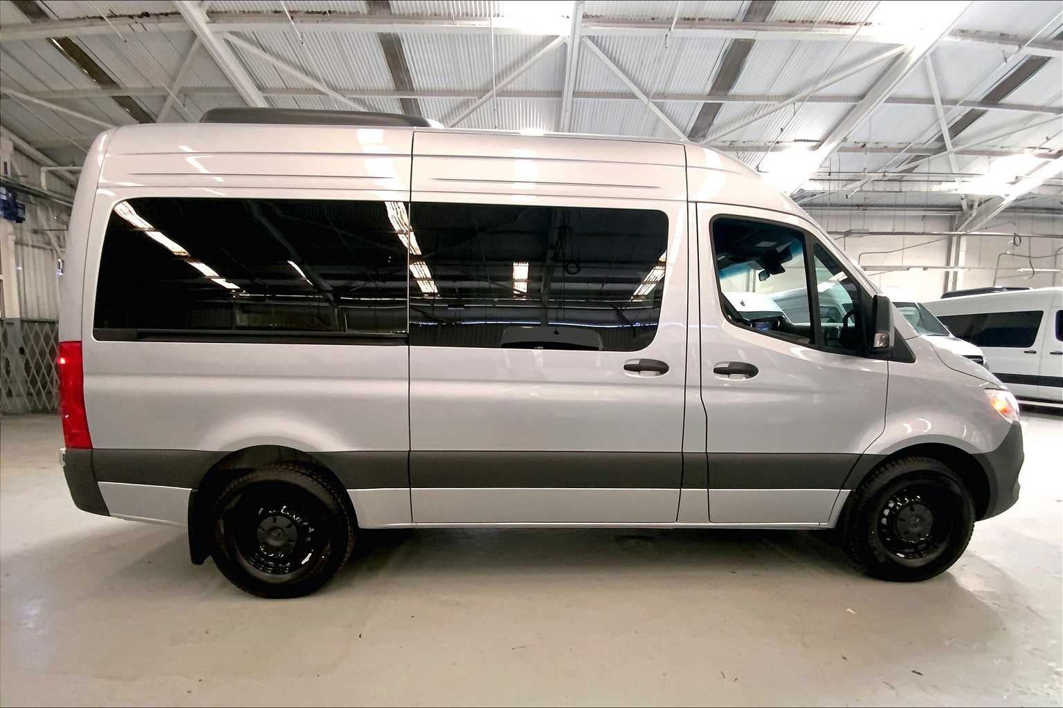 2025 Mercedes-Benz Sprinter Passenger Van 2500 Standard Roof I4 Diesel HO 144 RWD