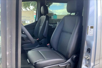 2025 Mercedes-Benz Sprinter Passenger Van 2500 Standard Roof I4 Diesel HO 144 RWD