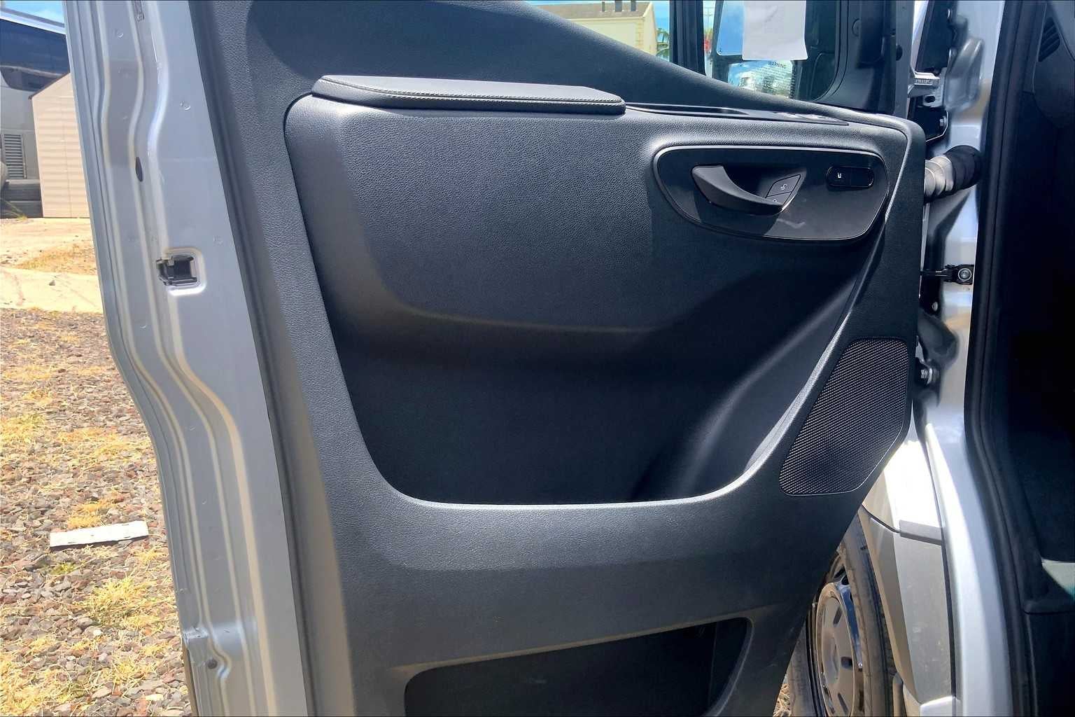 2025 Mercedes-Benz Sprinter Passenger Van 2500 Standard Roof I4 Diesel HO 144 RWD