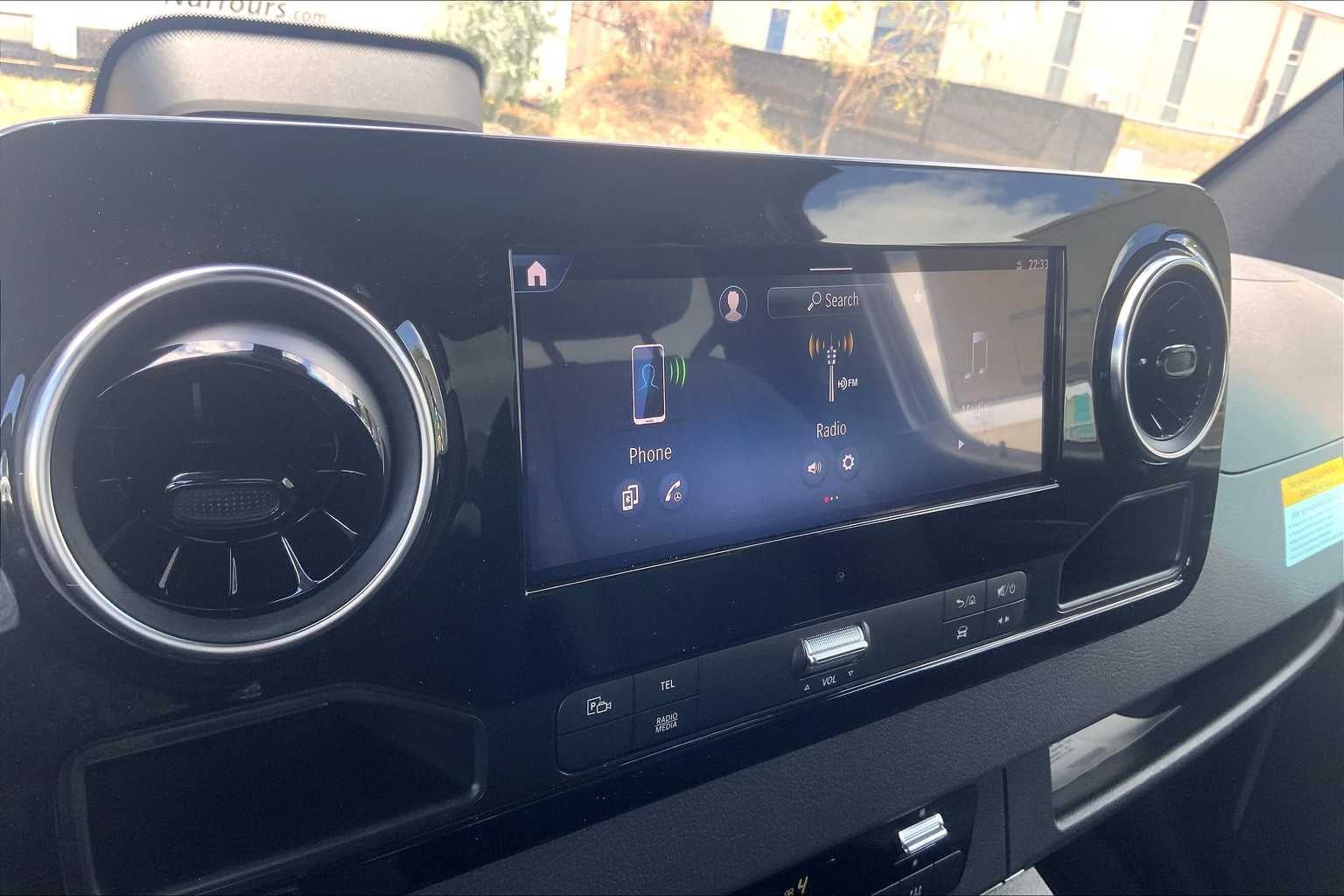 2025 Mercedes-Benz Sprinter Passenger Van 2500 Standard Roof I4 Diesel HO 144 RWD