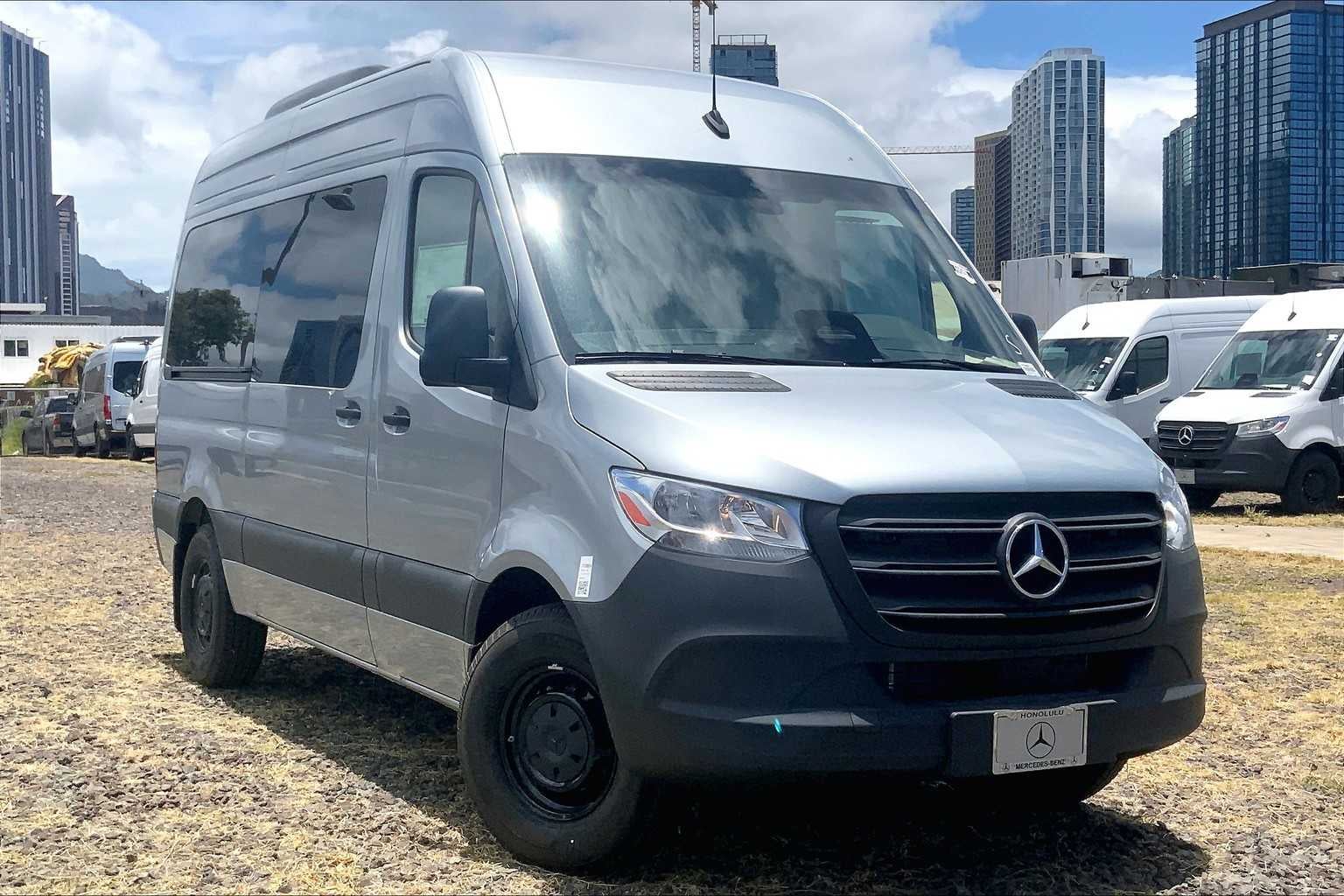 2025 Mercedes-Benz Sprinter Passenger Van 2500 Standard Roof I4 Diesel HO 144 RWD