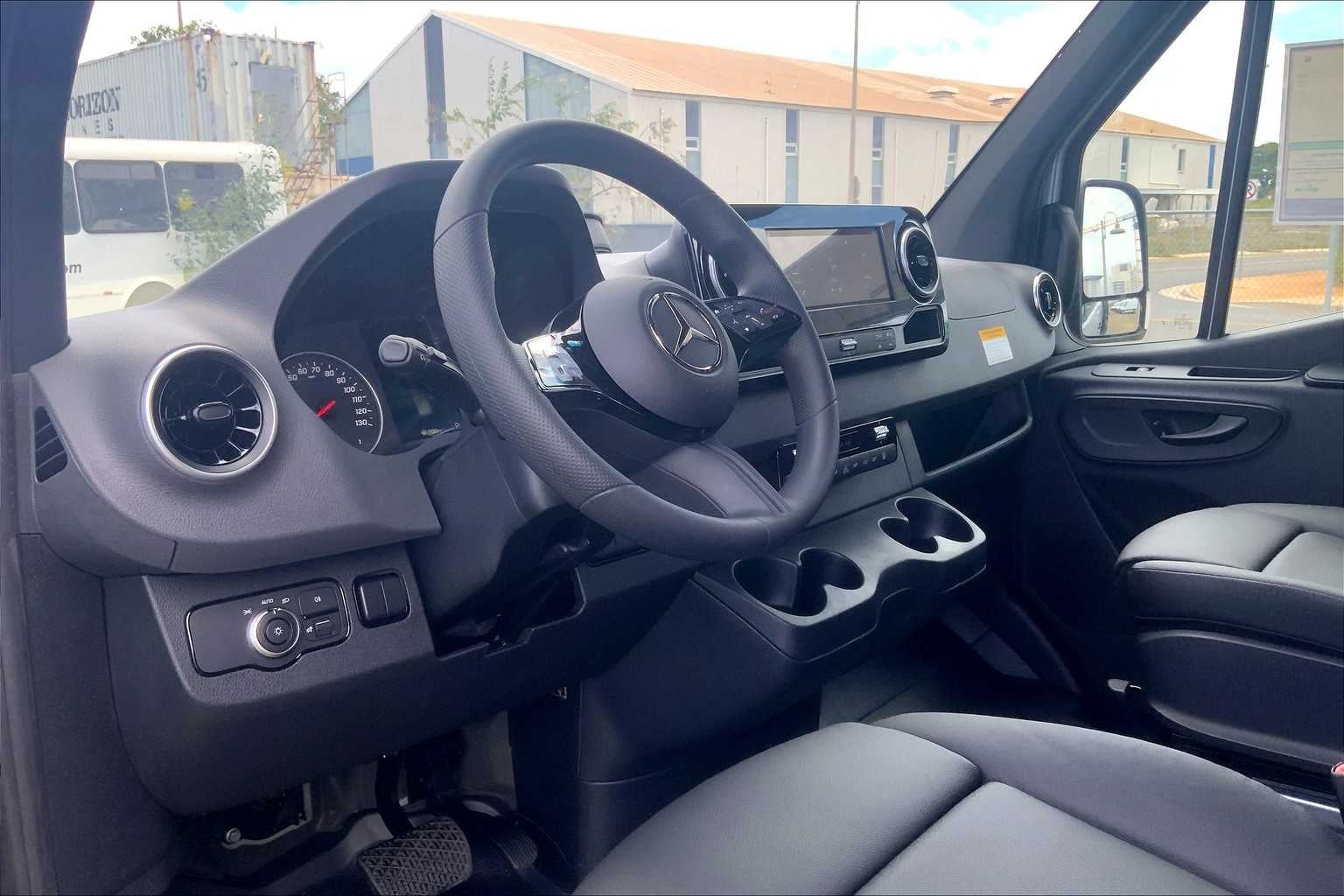 2025 Mercedes-Benz Sprinter Passenger Van 2500 Standard Roof I4 Diesel HO 144 RWD