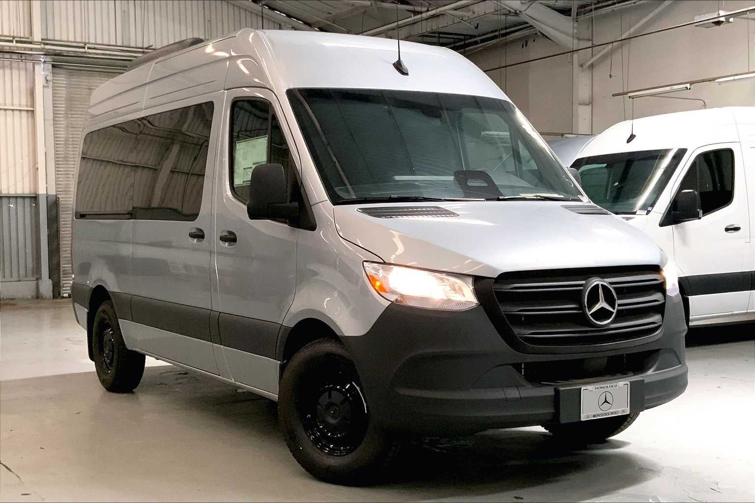 2025 Mercedes-Benz Sprinter Passenger Van 2500 Standard Roof I4 Diesel HO 144 RWD