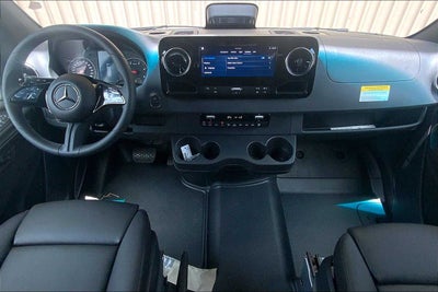 2025 Mercedes-Benz Sprinter 2500 Standard Roof I4 Diesel HO 144" RWD