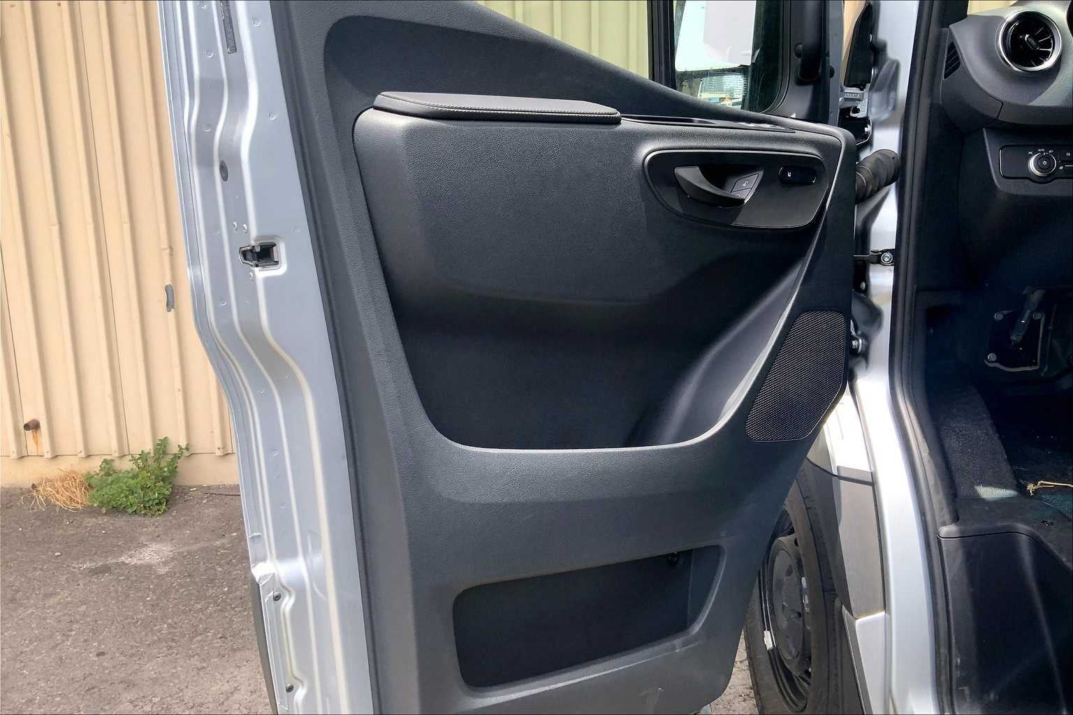 2025 Mercedes-Benz Sprinter 2500 Standard Roof I4 Diesel HO 144" RWD