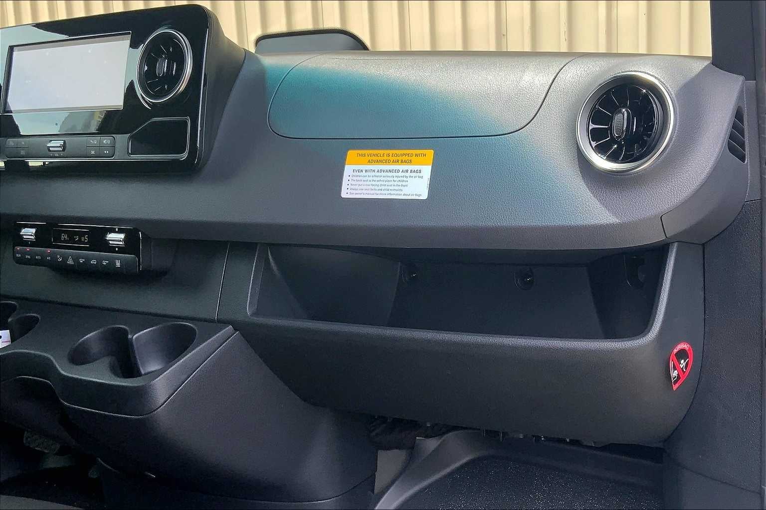 2025 Mercedes-Benz Sprinter 2500 Standard Roof I4 Diesel HO 144" RWD