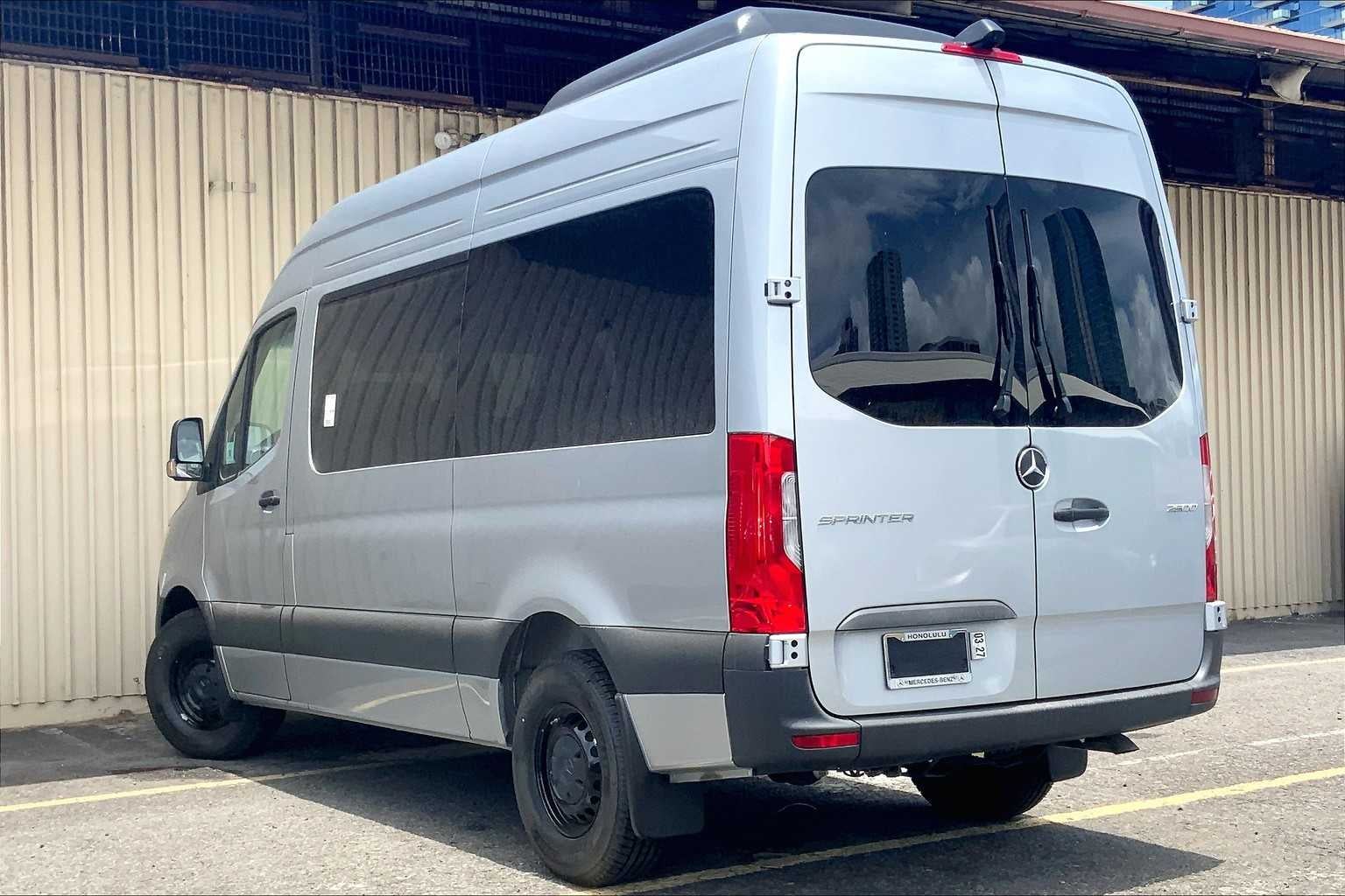 2025 Mercedes-Benz Sprinter 2500 Standard Roof I4 Diesel HO 144" RWD