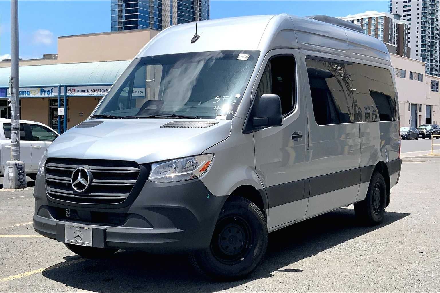 2025 Mercedes-Benz Sprinter 2500 Standard Roof I4 Diesel HO 144" RWD