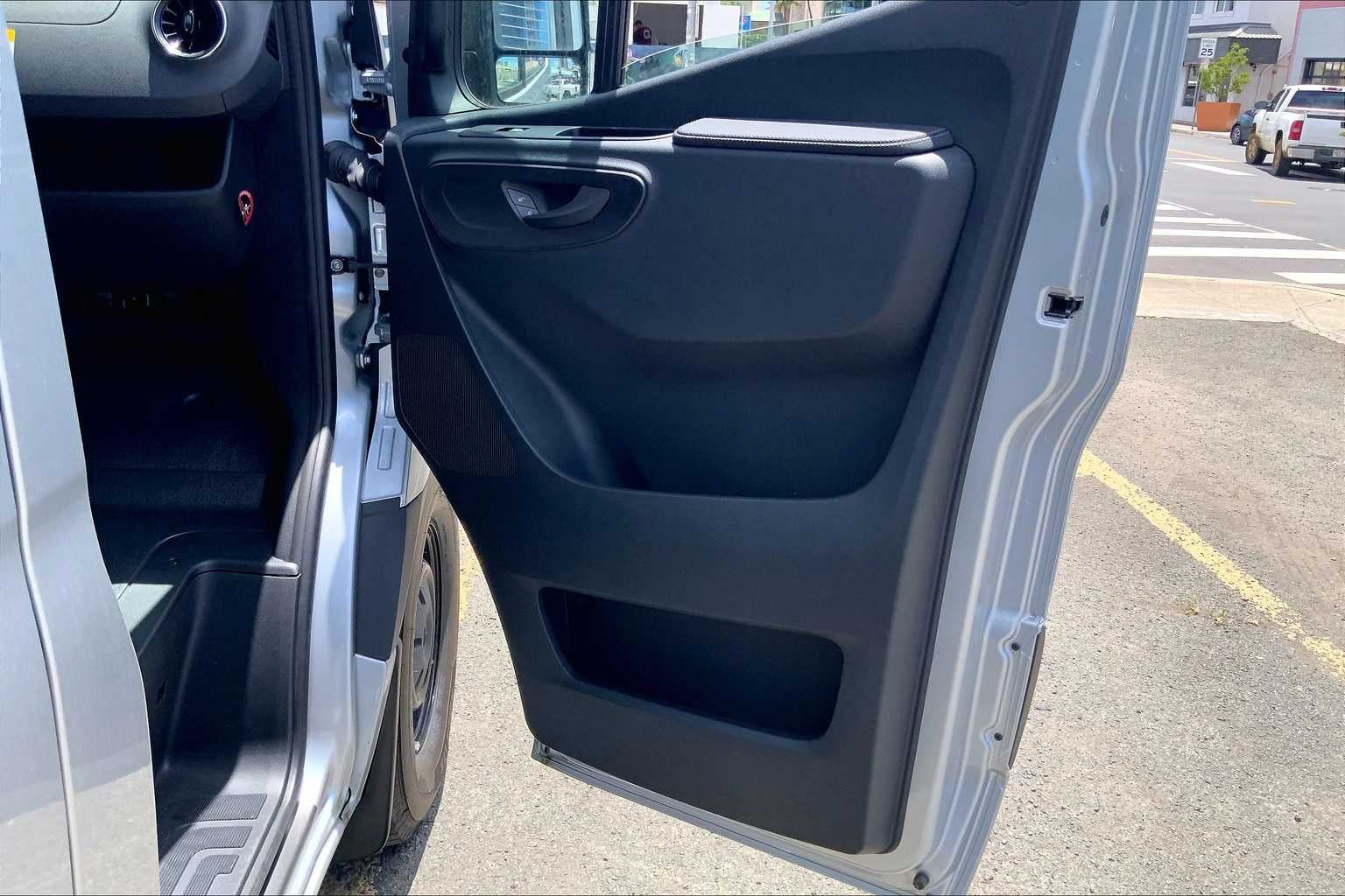 2025 Mercedes-Benz Sprinter 2500 Standard Roof I4 Diesel HO 144" RWD