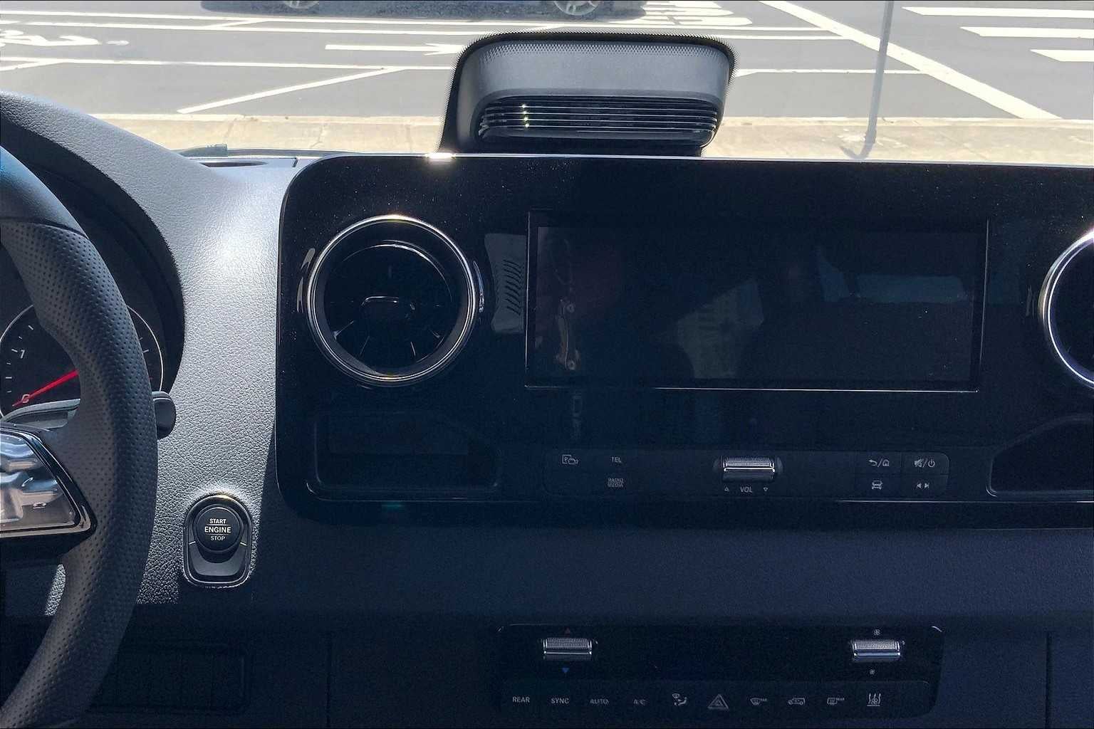 2025 Mercedes-Benz Sprinter 2500 Standard Roof I4 Diesel HO 144" RWD