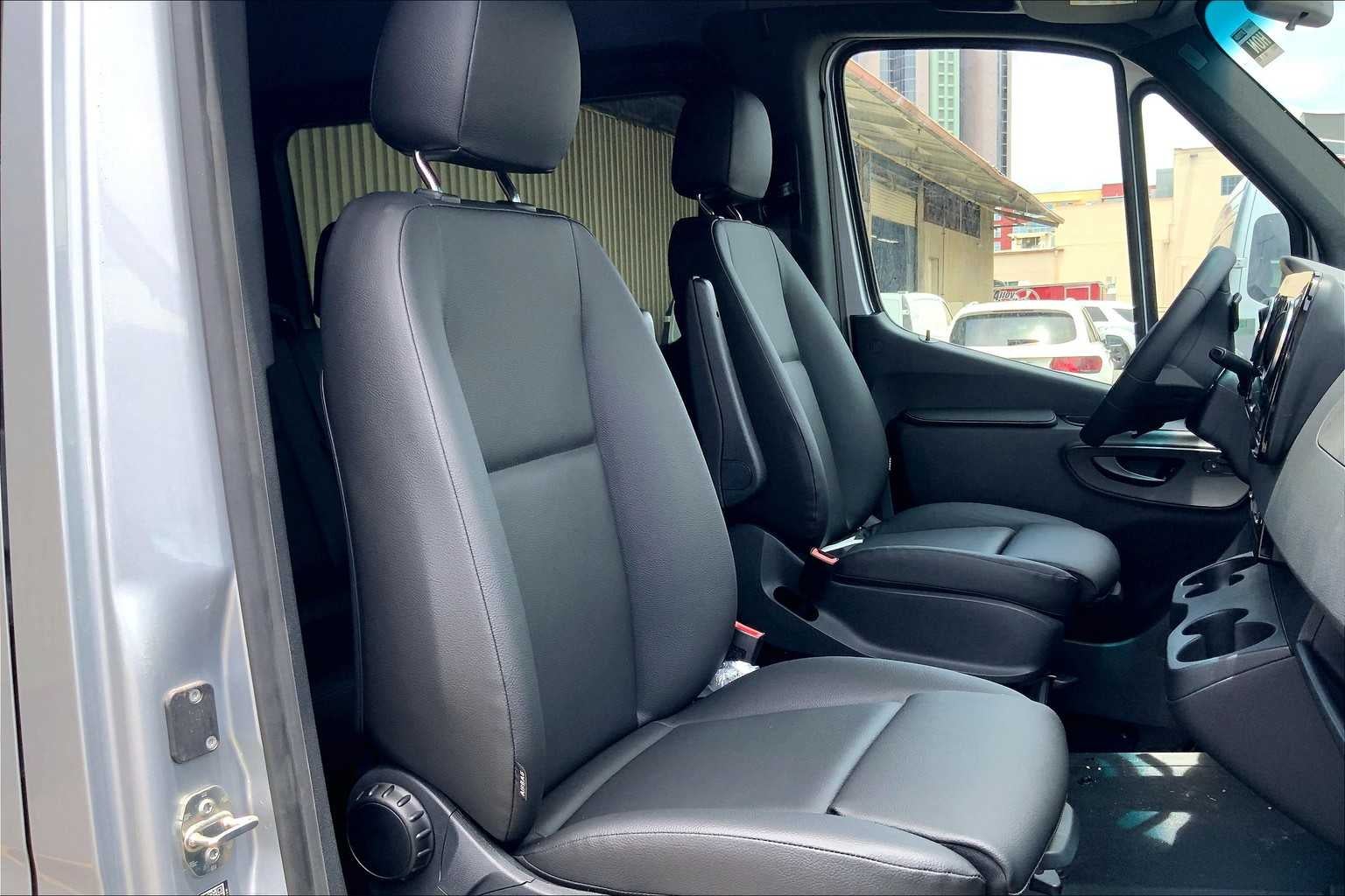 2025 Mercedes-Benz Sprinter Passenger Van 2500 Standard Roof I4 Diesel HO 144 RWD