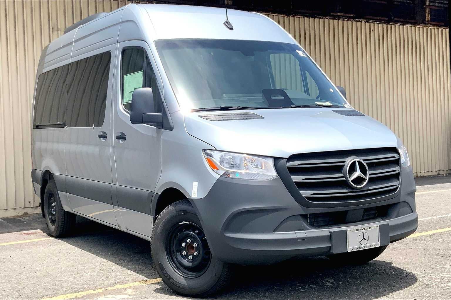 2025 Mercedes-Benz Sprinter Passenger Van 2500 Standard Roof I4 Diesel HO 144 RWD