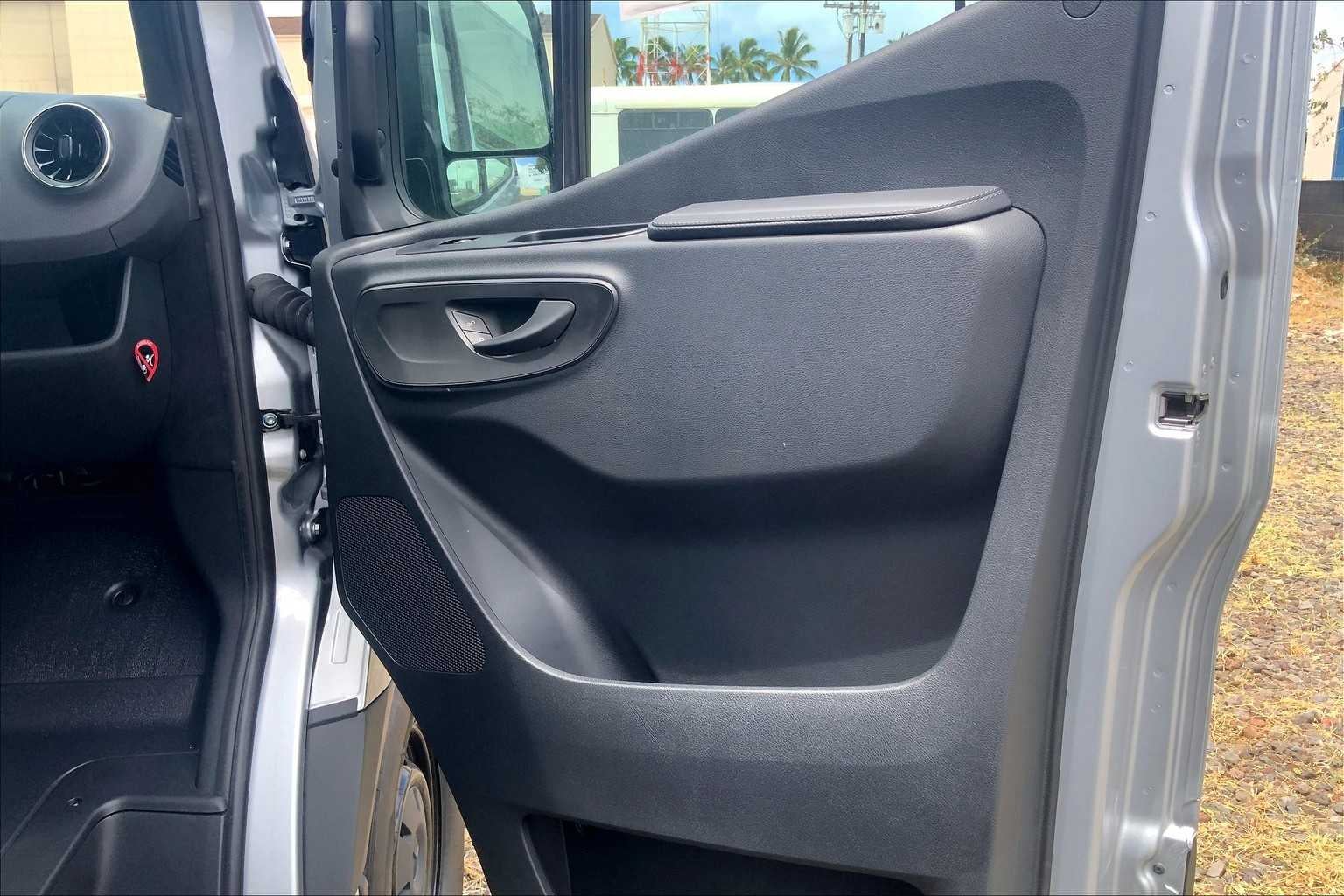 2025 Mercedes-Benz Sprinter Passenger Van 2500 High Roof I4 Diesel HO 144" RWD