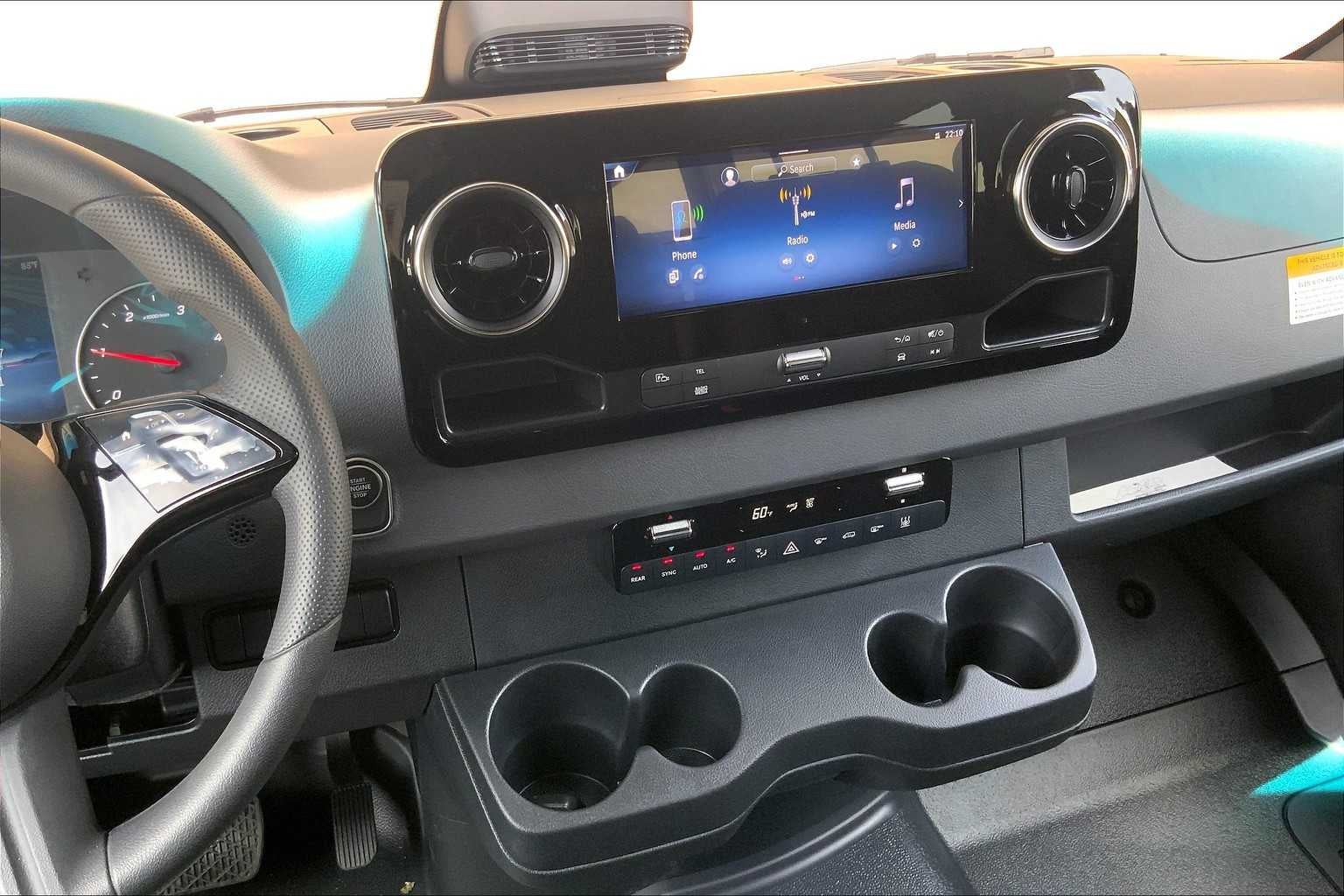 2025 Mercedes-Benz Sprinter Passenger Van 2500 High Roof I4 Diesel HO 144" RWD