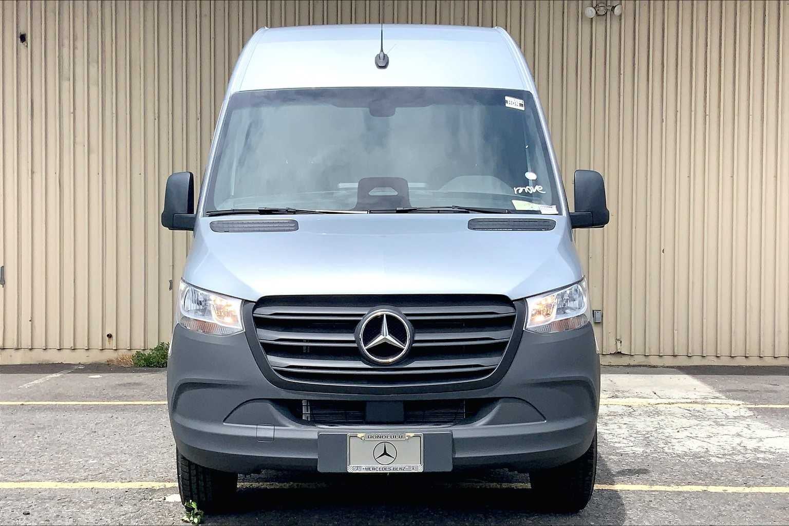 2025 Mercedes-Benz Sprinter Passenger Van 2500 High Roof I4 Diesel HO 144" RWD